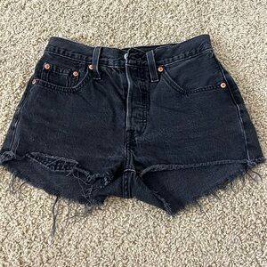 black levi’s 501 shorts
